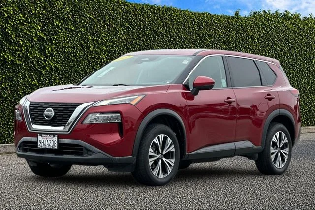 Used 2021 Red Nissan SV image 8