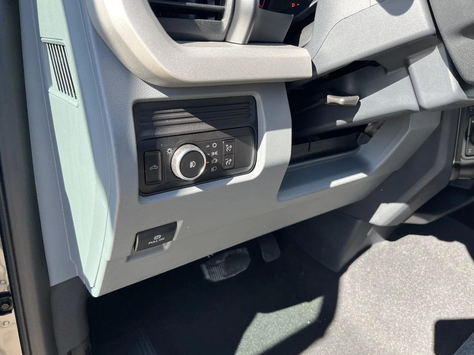 2026 Ford F-350 Super Duty XL - Photo 17