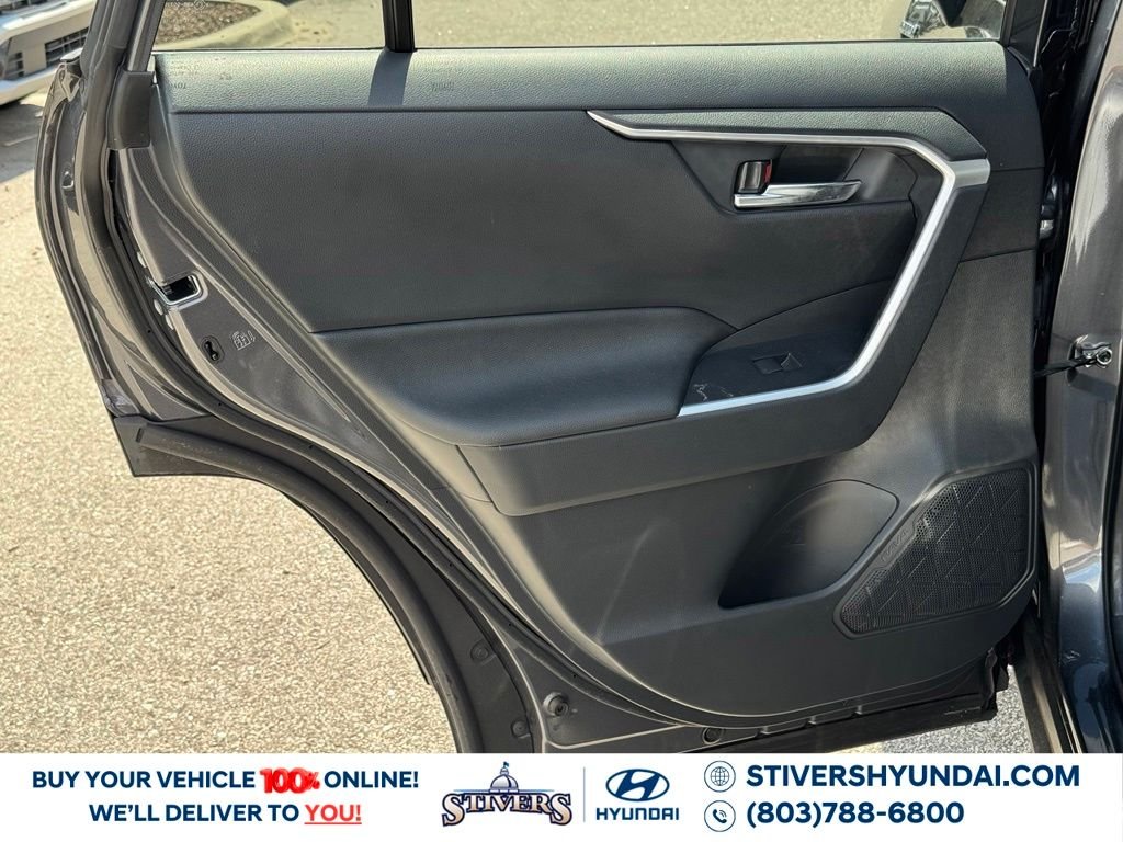 2021 Toyota RAV4 XLE - Photo 23