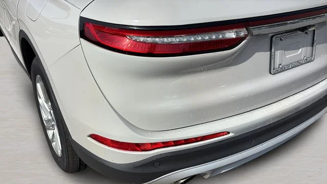 Used 2022 White Lincoln Standard image 33