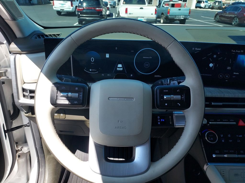 Used 2025 White Hyundai Calligraphy image 17
