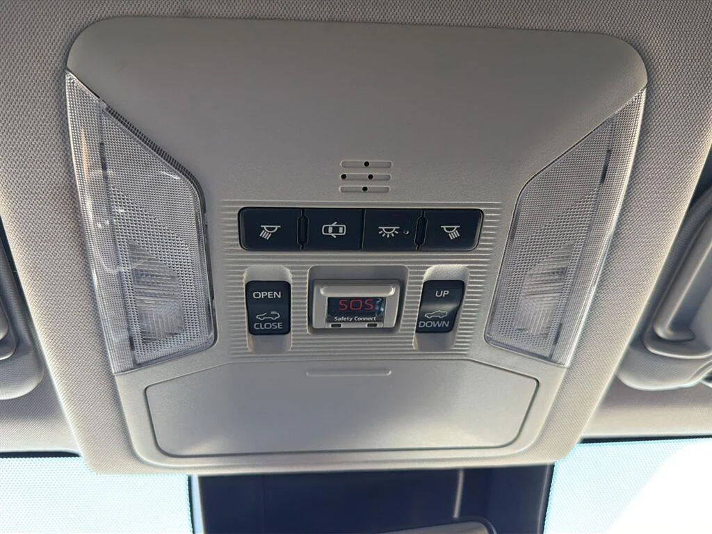 Used 2019 Blizzard Pearl Toyota Limited image 21