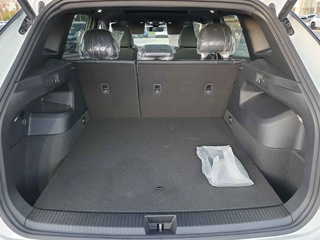 2026 Volkswagen Tiguan SE R-LINE BLACK - Photo 30