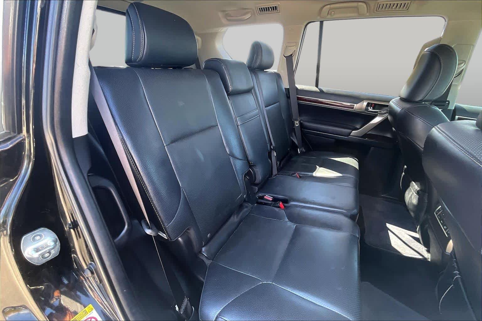 Used 2017 Black Onyx Lexus Premium image 18