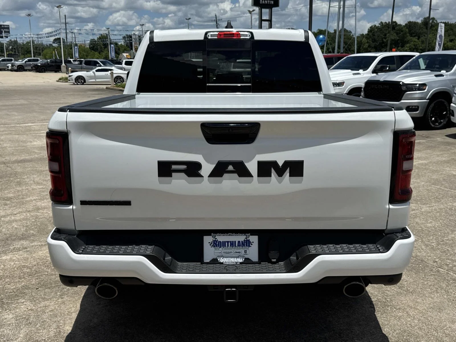 New 2026 Bright White Clear-Coat Exterior Paint RAM Big Horn image 5