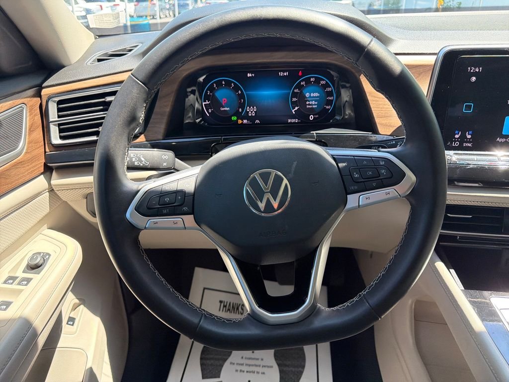 Used 2024 Gray Volkswagen 2.0T SE w/Technology image 33