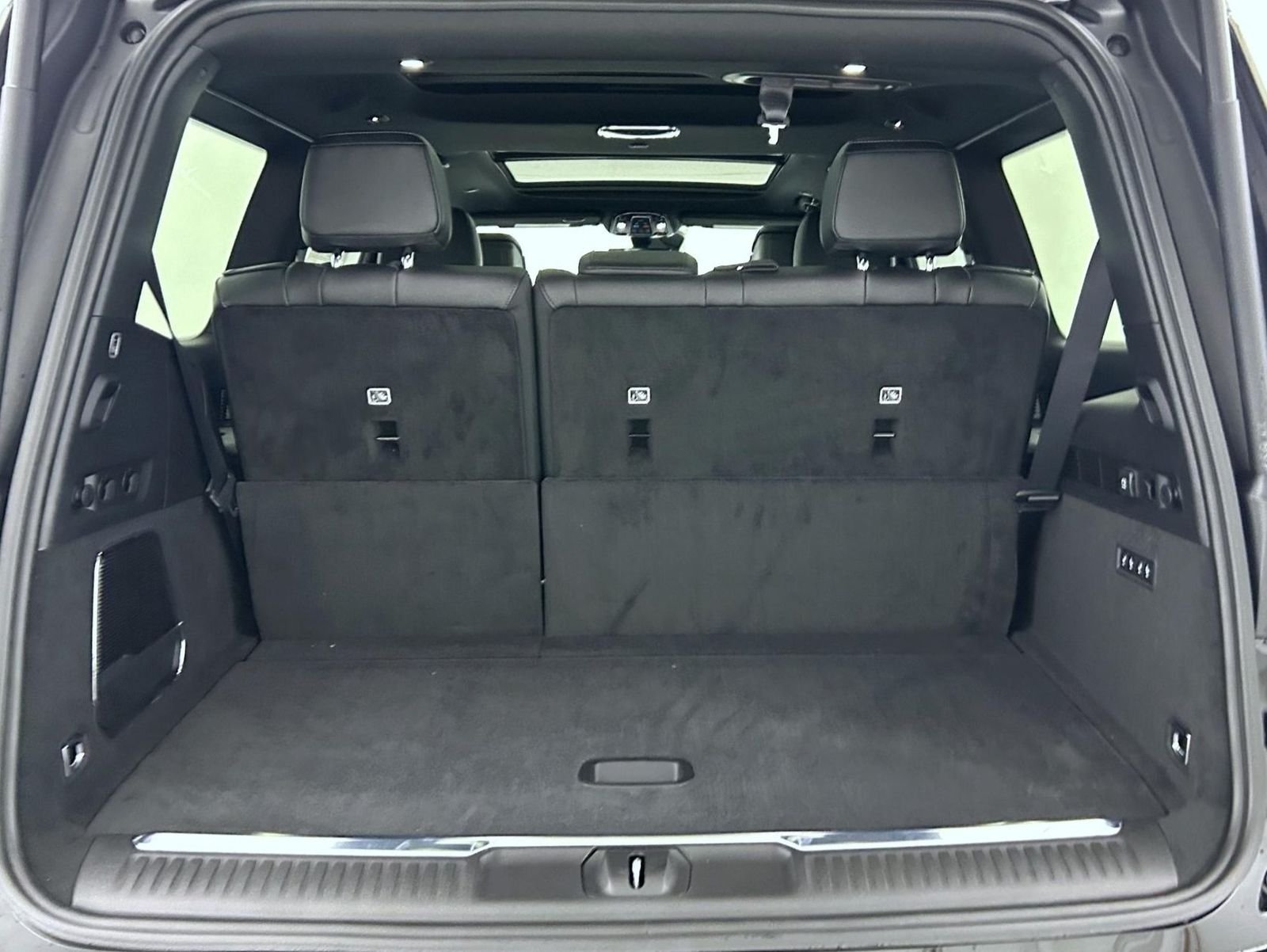 New 2026 High Gloss Black Exterior Paint Jeep Summit Obsidian image 25