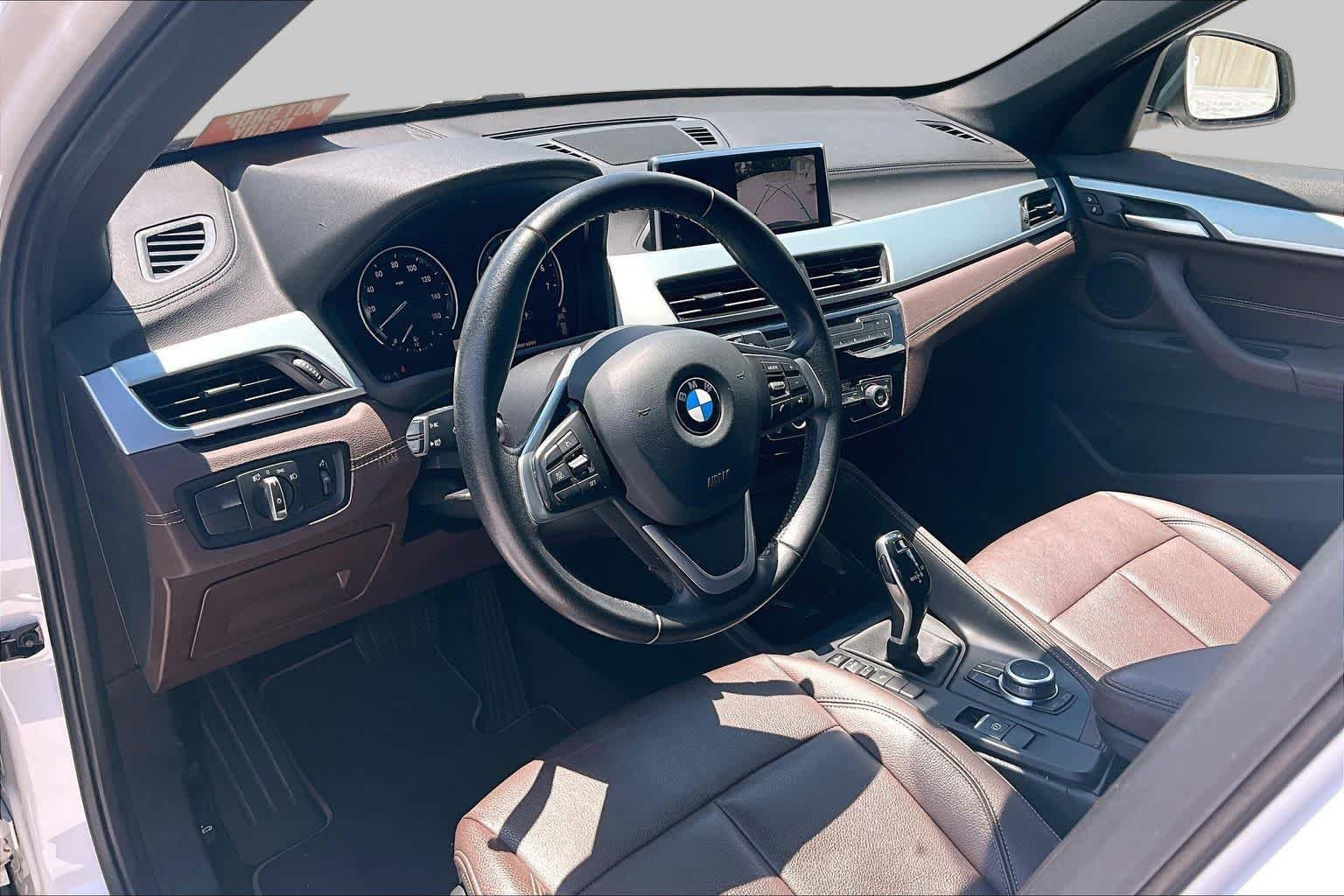 Used 2021 Alpine White BMW sDrive28i image 18
