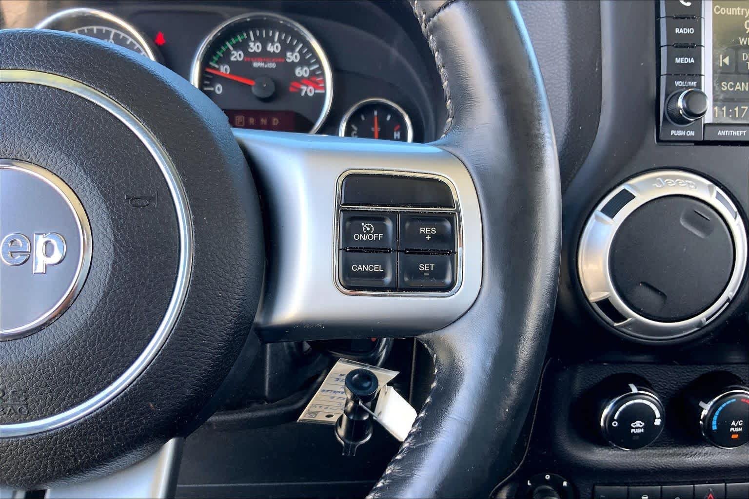 Used 2014 Bright White Clearcoat Jeep Rubicon X image 24