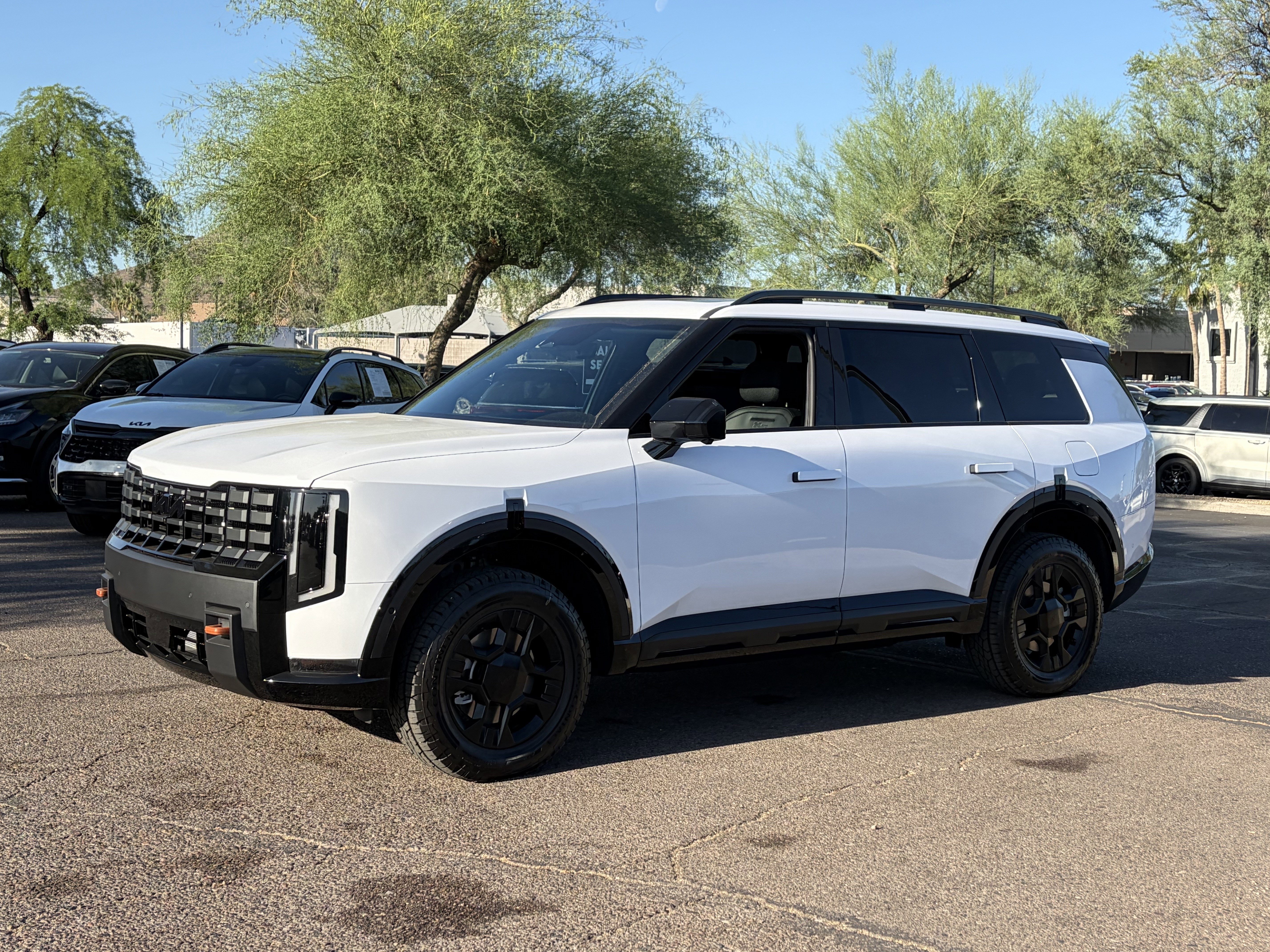 New 2027 Glacial White Pearl Kia X-PRO SX image 6