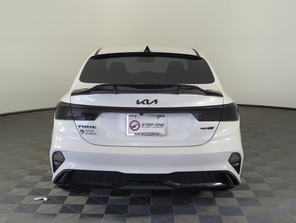 Used 2023 White Kia GT-Line image 6