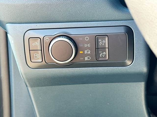 New 2026 Carbonized Gray Metallic Ford XLT image 10