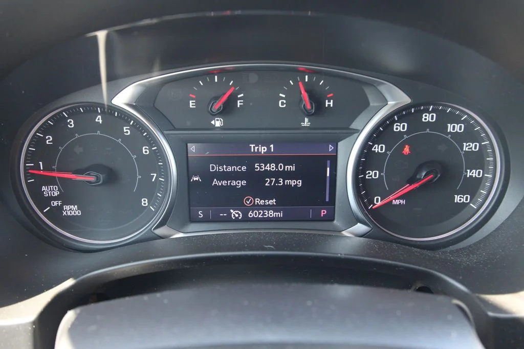 Used 2024 White GMC SLT image 39