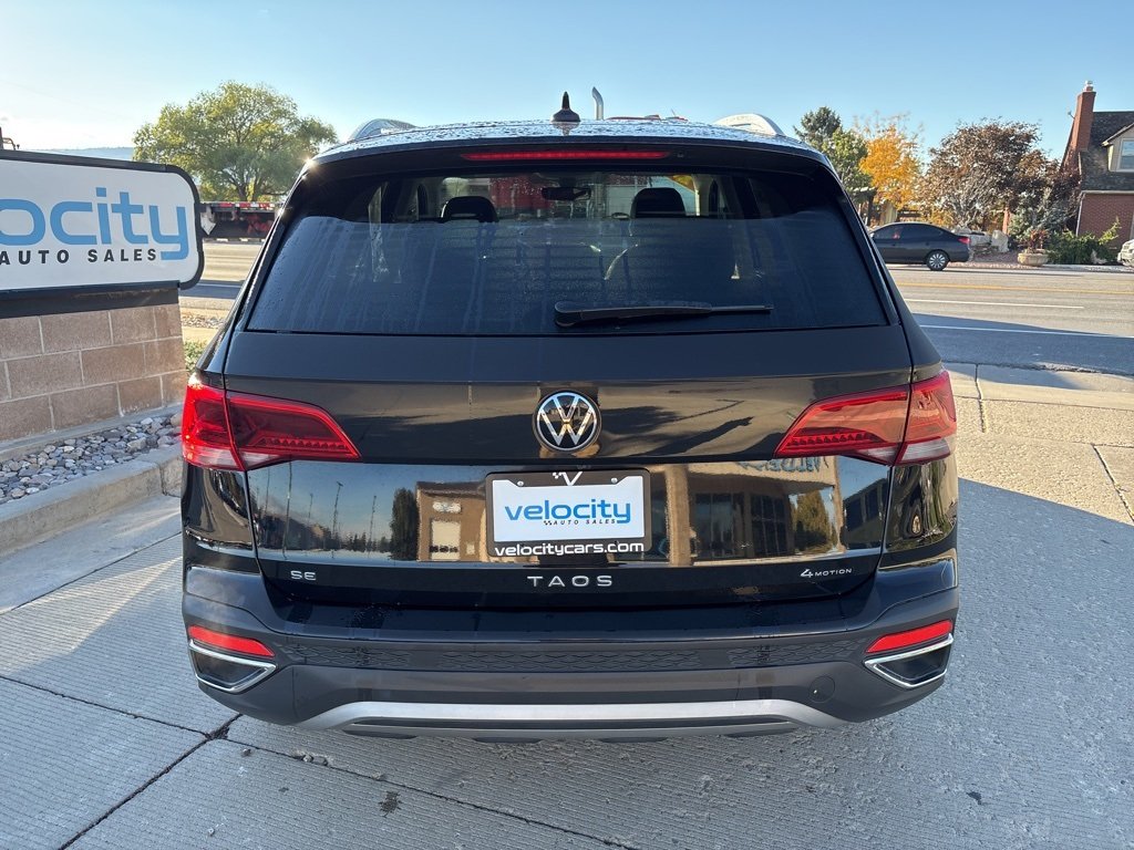 2024 Volkswagen Taos SE photo 4