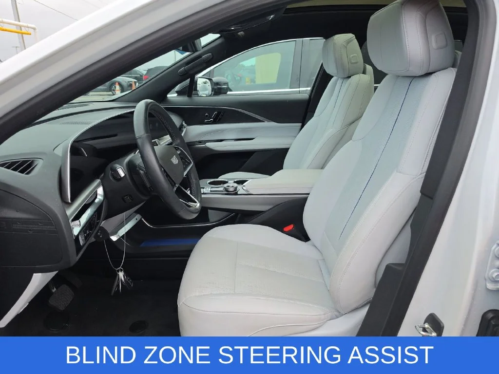 Used 2024 White Cadillac Luxury image 3