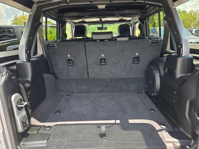 Used 2021 Silver Jeep Unlimited Rubicon 4xe image 32