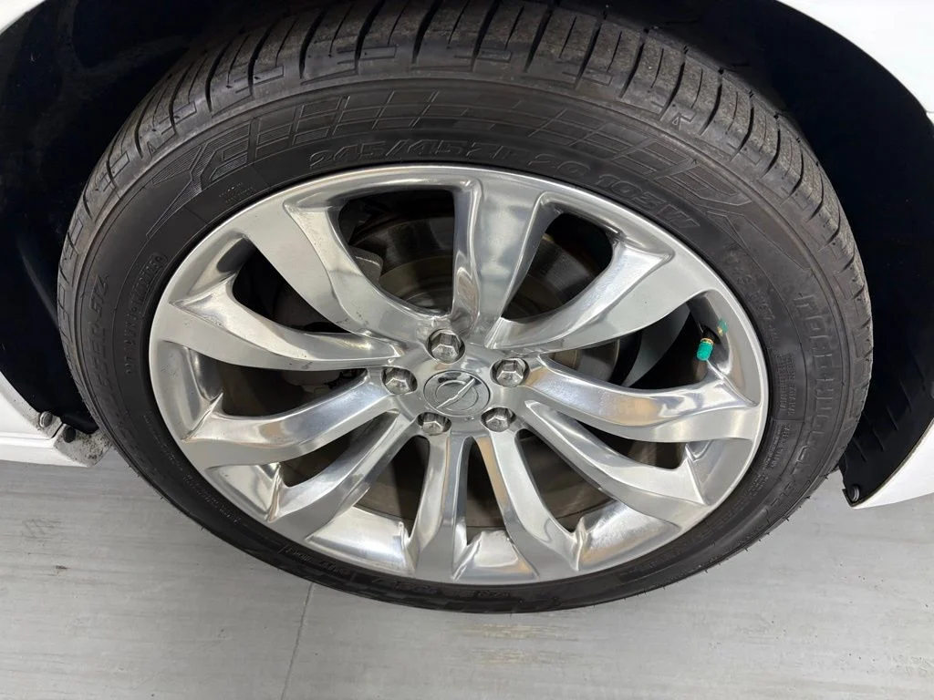 Used 2019 White Chrysler Touring image 11