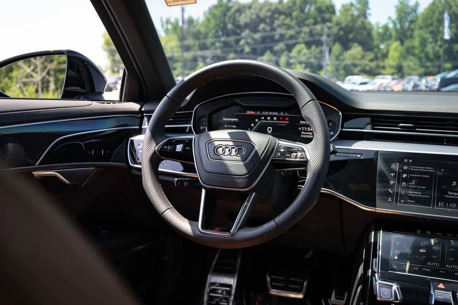 Used 2024  Audi 4.0T image 53