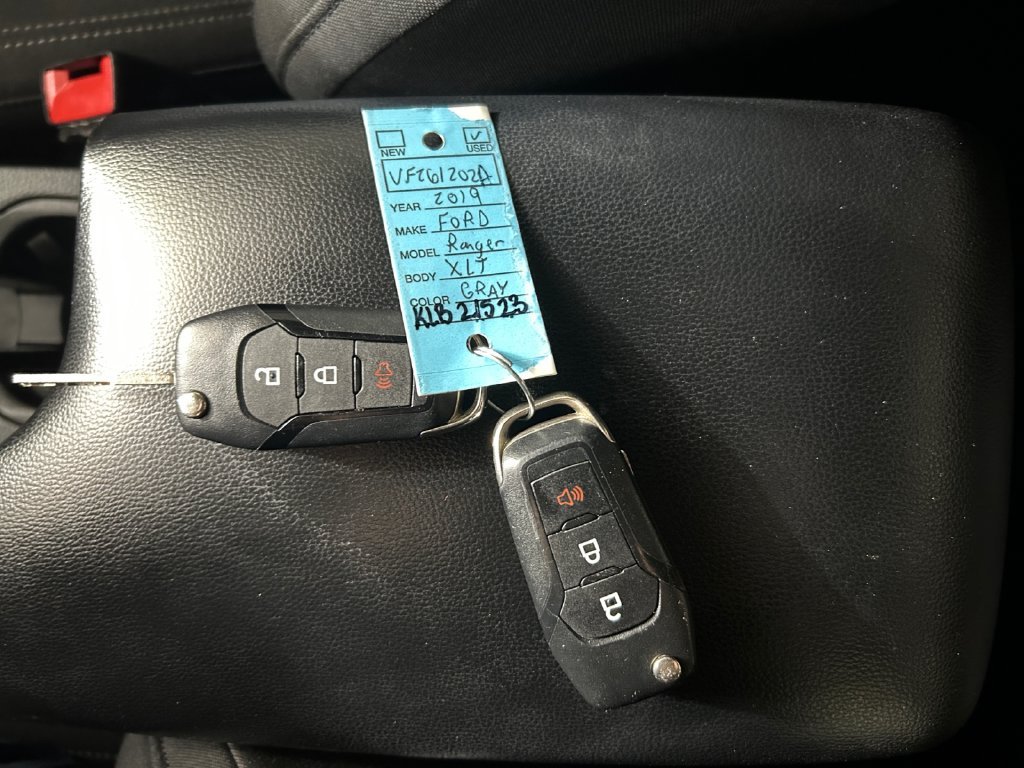 Used 2019 Gray Ford XLT image 24