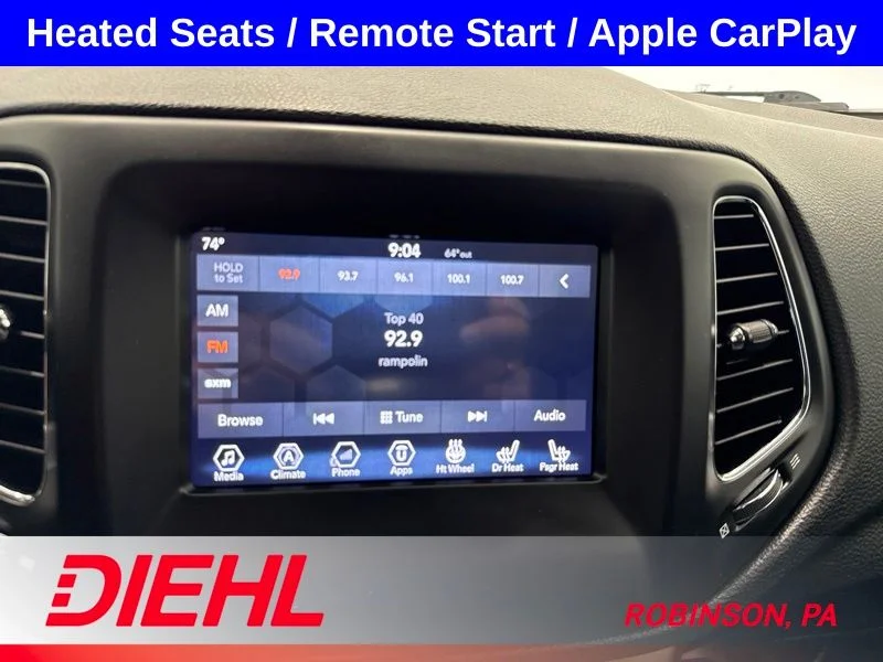 Used 2018 White Jeep Latitude image 29