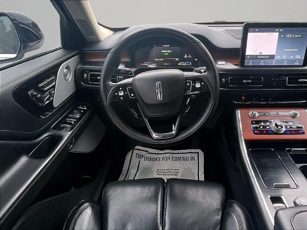 Used 2020 White Lincoln Grand Touring image 6