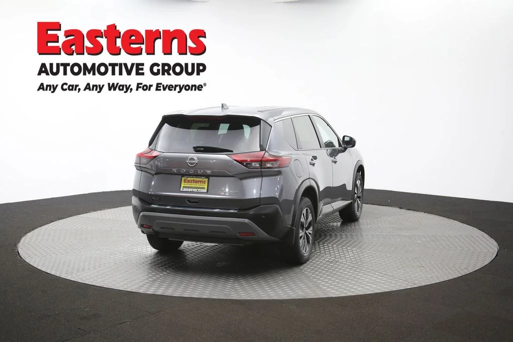 Used 2023 Gray Nissan SV image 39