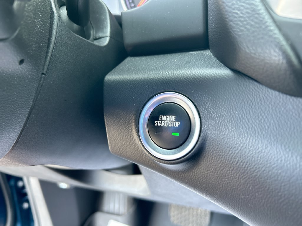 Used 2021 Blue GMC SLT image 20