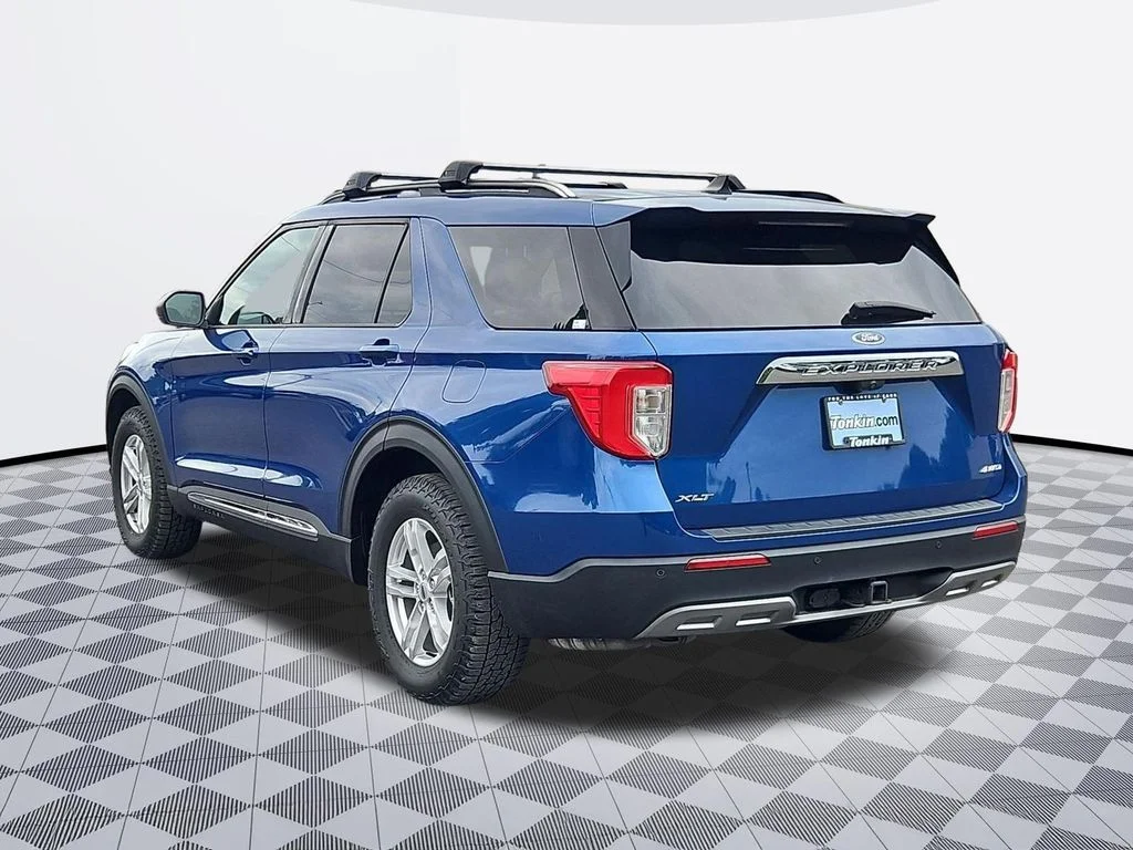 Used 2021 Blue Metallic Ford XLT image 4