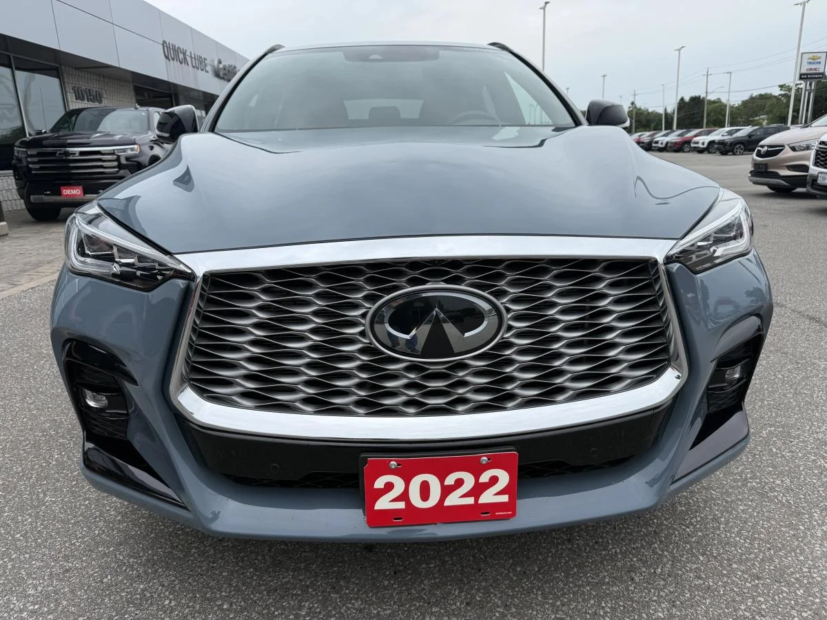 Used 2022 Grey INFINITI Sensory image 8