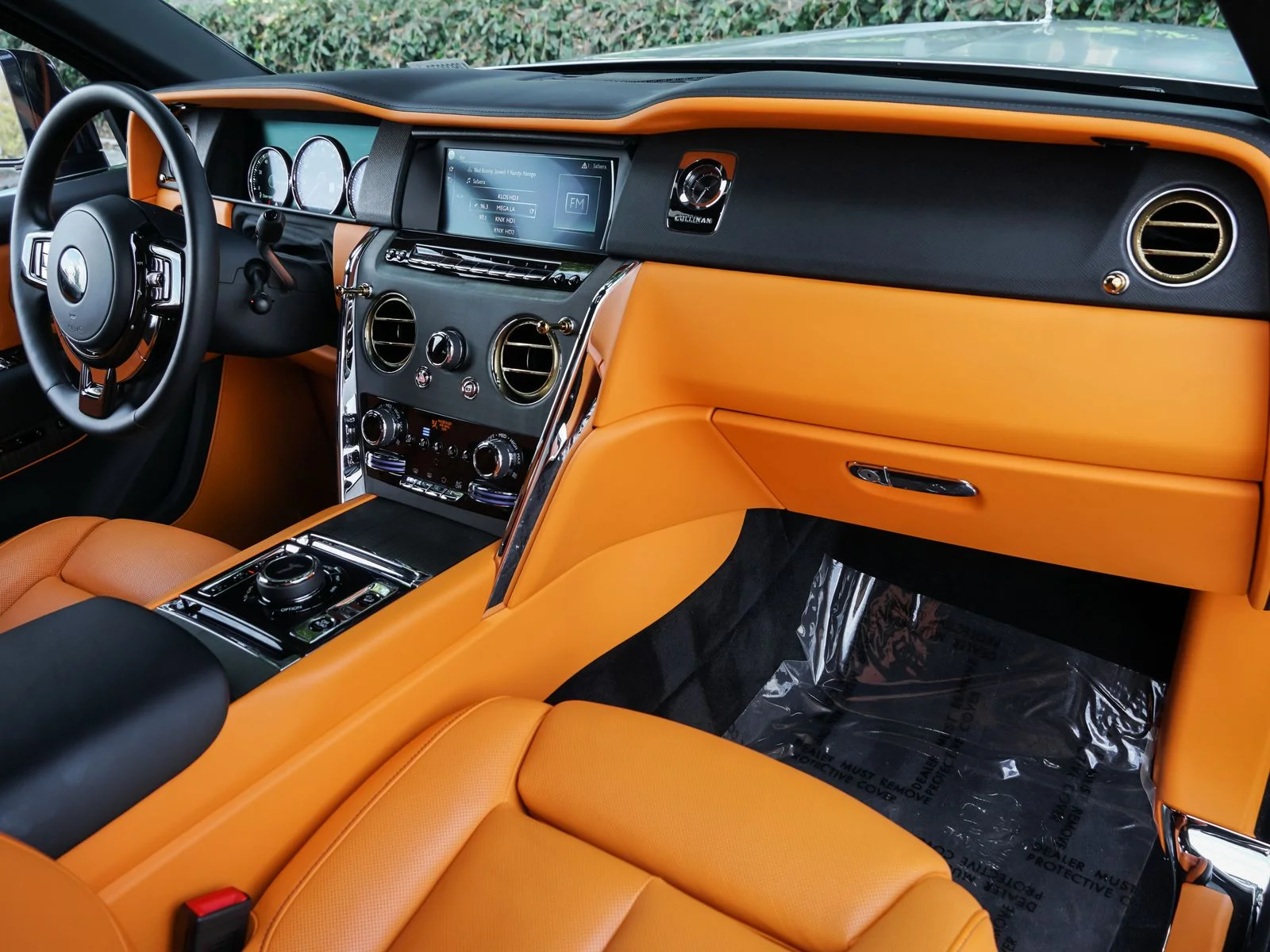 Certified Used 2022 Midnight Rolls-Royce  image 2