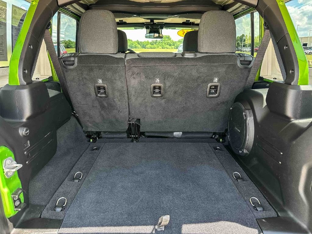 Used 2025 Green Jeep Sport S image 20