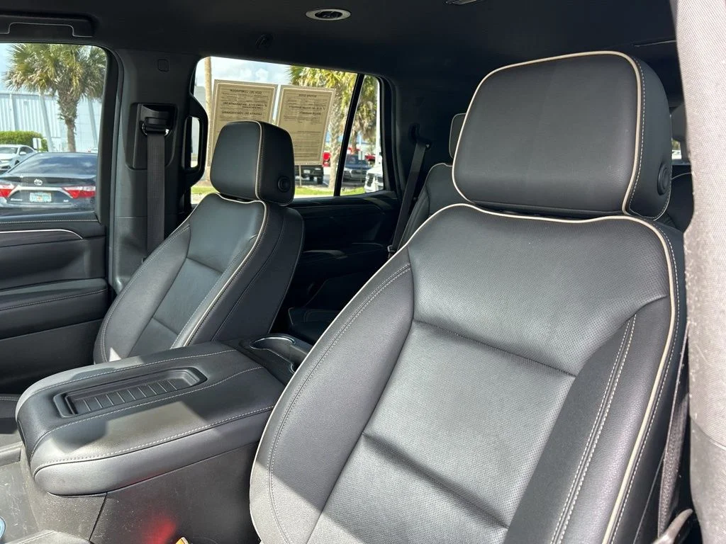Used 2023 Onyx Black GMC SLT image 22