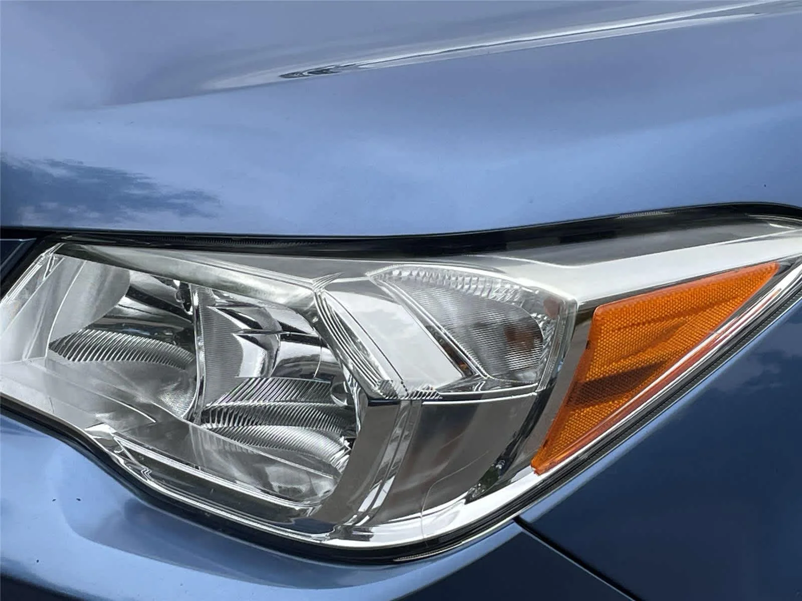 Used 2015 Quartz Blue Pearl Subaru 2.5i Limited image 9