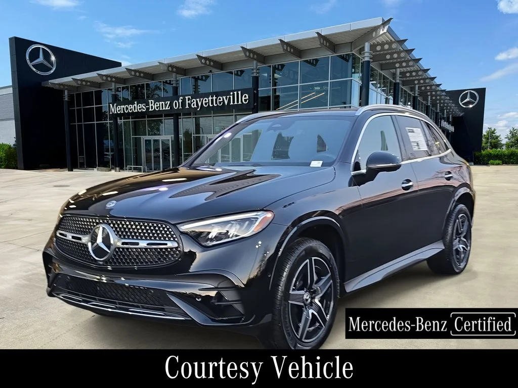 2026 Mercedes-Benz GLC GLC 300's photo