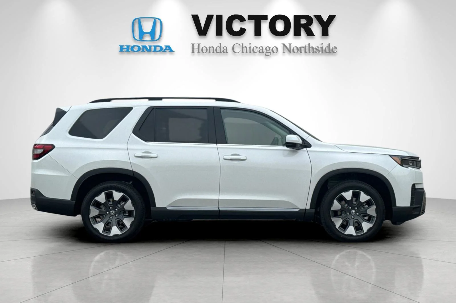 New 2026 Platinum White Pearl Honda Touring image 6