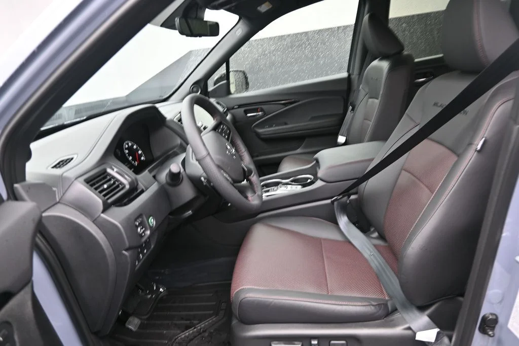 New 2026 Sonic Gray Pearl Honda Black Edition image 12