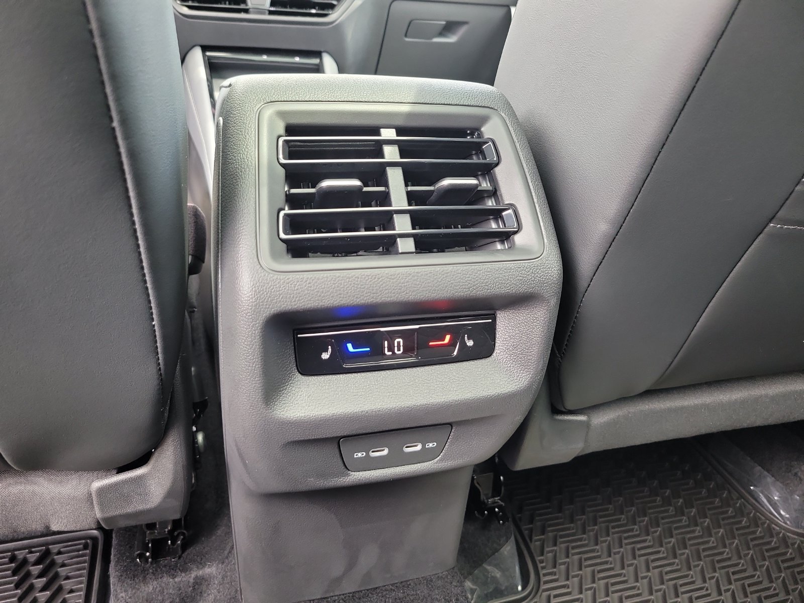 New 2026 Sandstone Volkswagen 2.0T SEL R-Line Turbo image 12