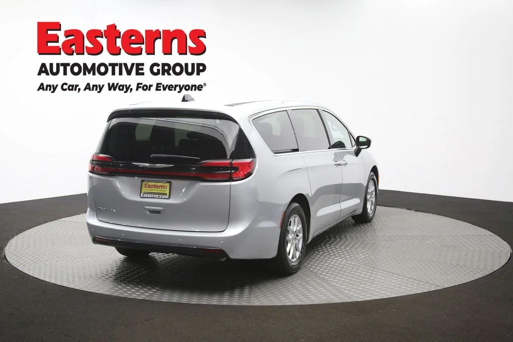 Used 2024 Silver Chrysler Touring L image 41