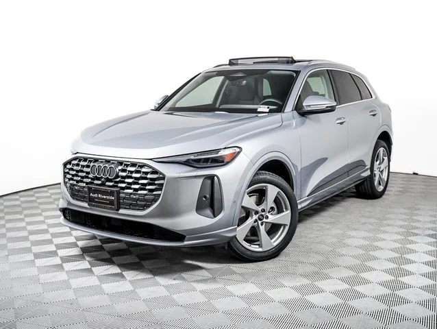 Pre-Owned 2025 Audi Q5 Premium Plus With Navigation & AWD