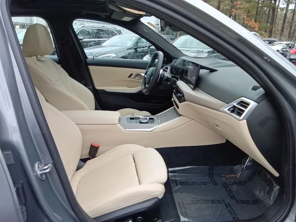2025 BMW 3 Series 330i - Photo 20