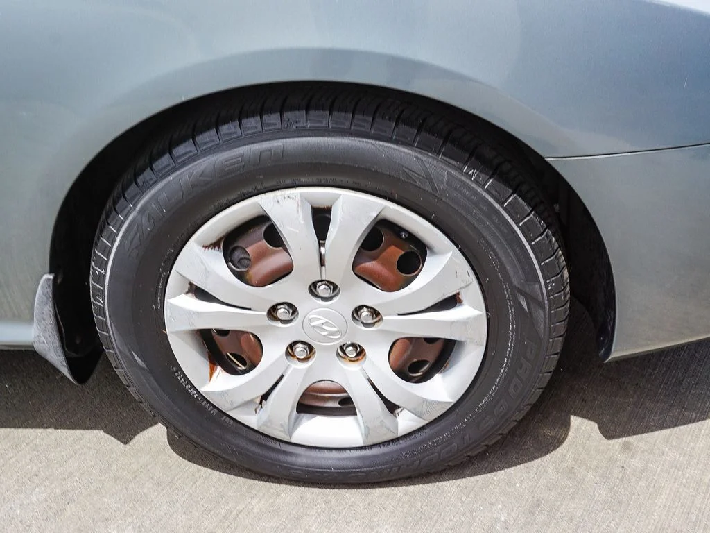 Used 2010 Beige Hyundai GLS image 10