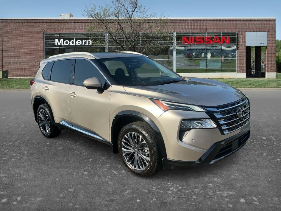 Certified Used 2025 Champagne Silver Metallic Nissan Platinum image 5