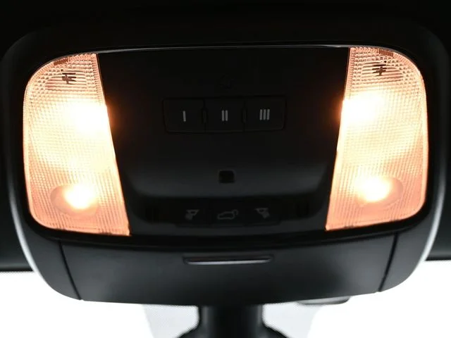 Used 2022 White Dodge R/T image 21