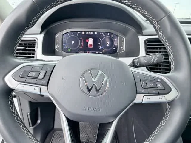 Used 2023 OPAL WHITE PEARL EFFECT Volkswagen 3.6L V6 SEL image 26