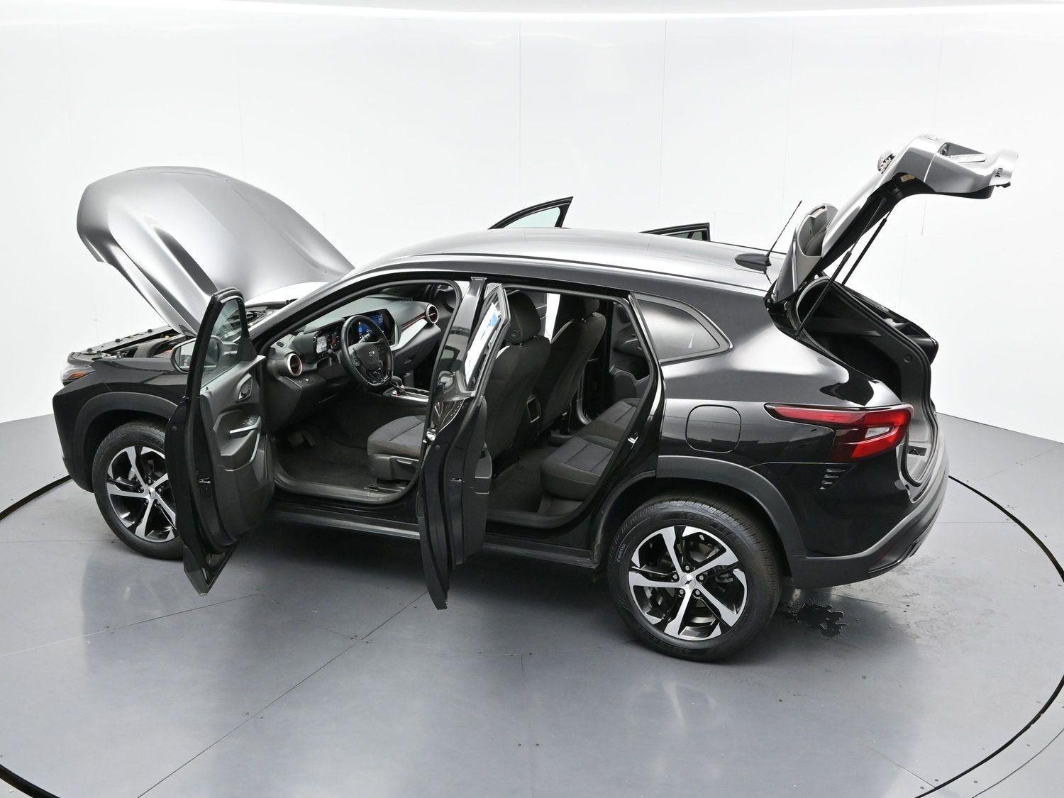 Used 2024 Mosaic Black Metallic Chevrolet 1RS image 38