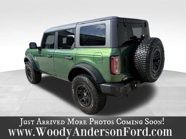 Used 2024 Eruption Green Metallic Ford Wildtrak image 5