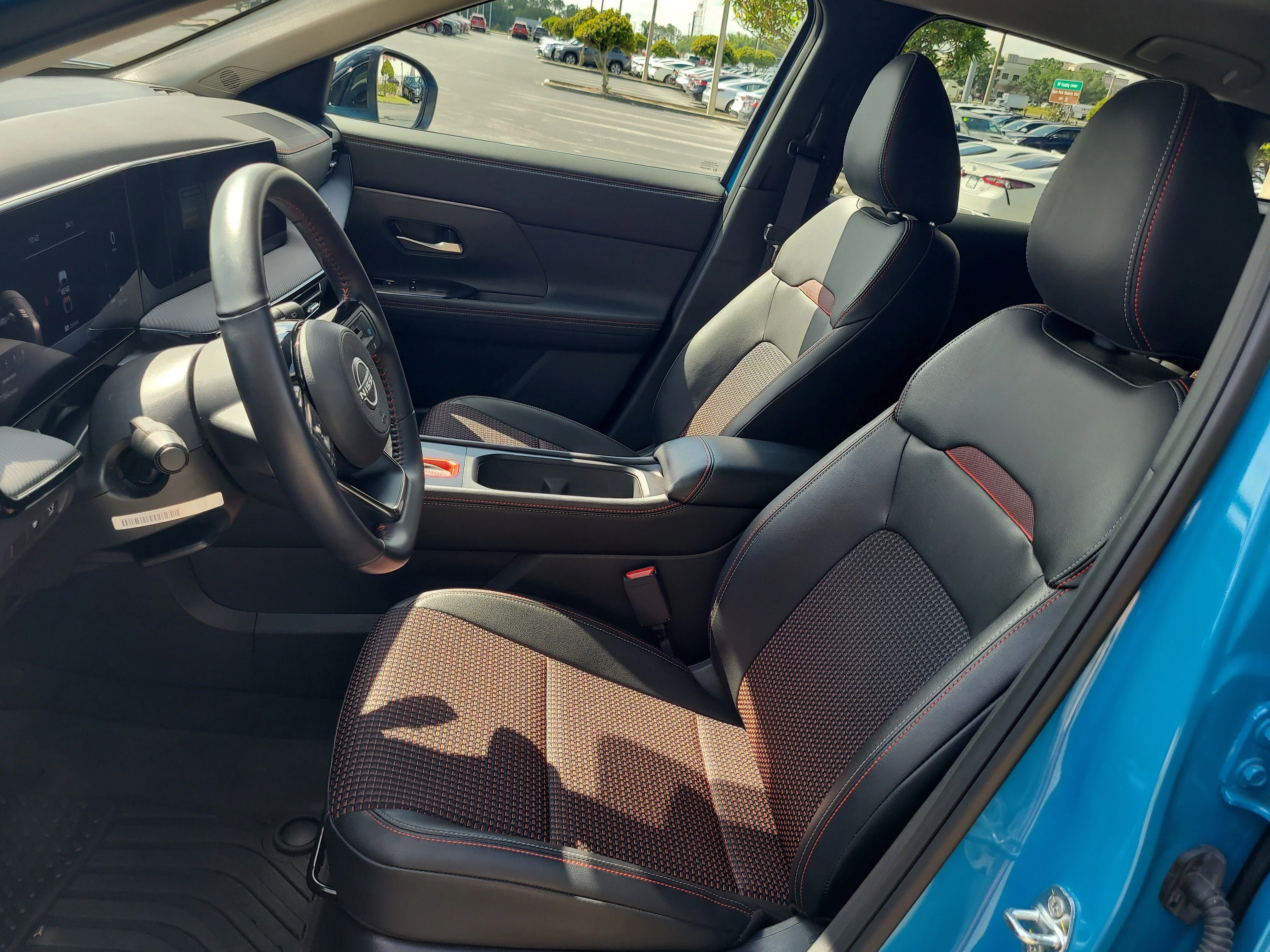 Used 2025 Arctic Ice Blue Metallic/Super Black Nissan SR image 20