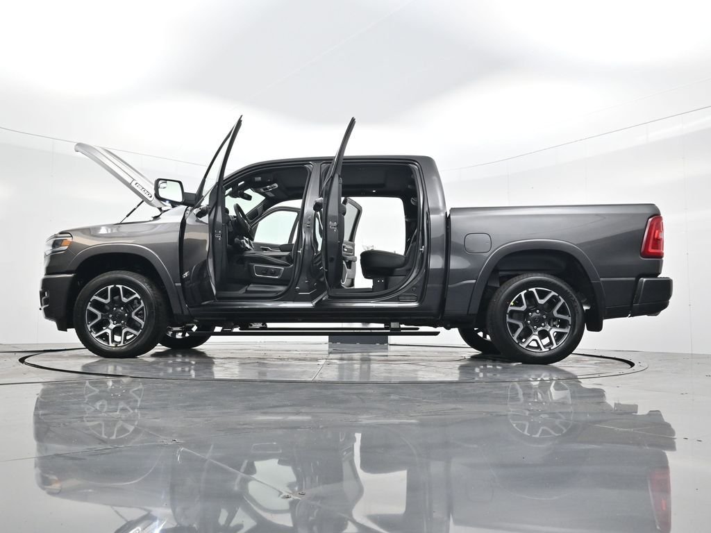 New 2026 Granite Crystal Metallic Clear-Coat Exterior Paint RAM Laramie image 49