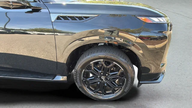 Used 2027 Black INFINITI SPORT image 49
