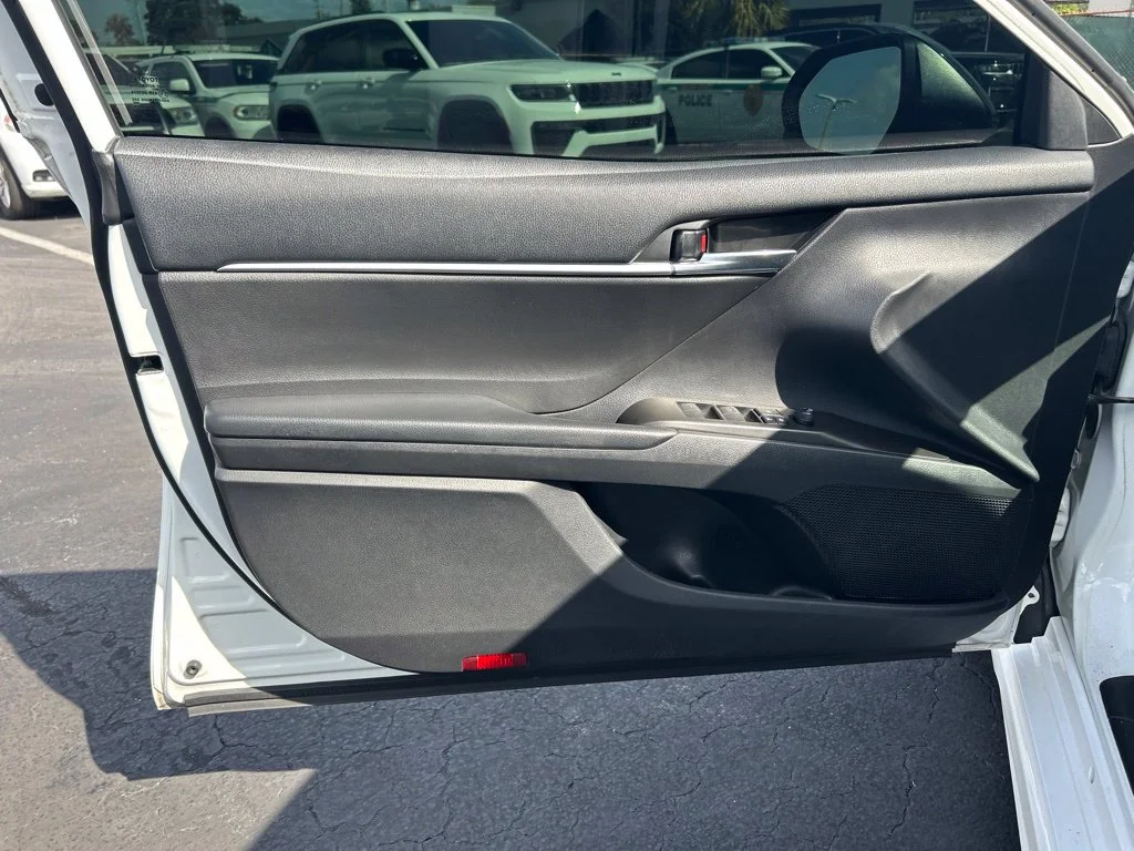 Used 2021 White Toyota SE Nightshade image 29